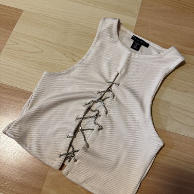 Ribbed beige crop top