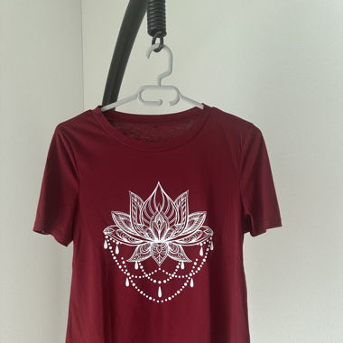 T-Shirt (rot)