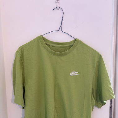 T-shirt nike