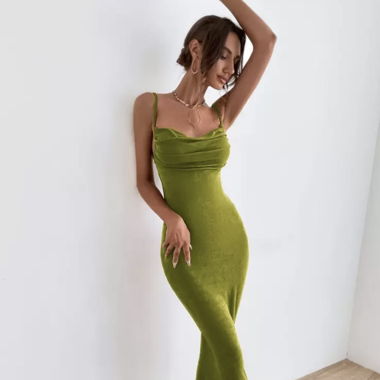 Langes figurbetontes Kleid, S