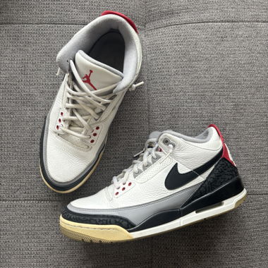 Nike Air Jordan 3 Retro Sneakers