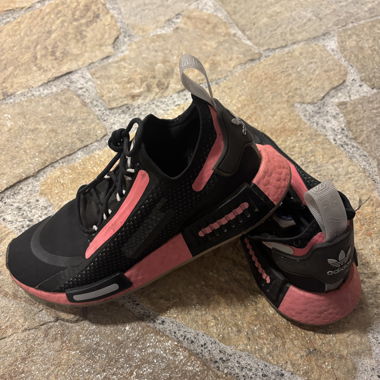 Adidas Sneakers