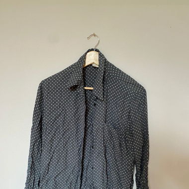 Hemd Dunkelgrün/blau mit weissen Punkten Gr. M