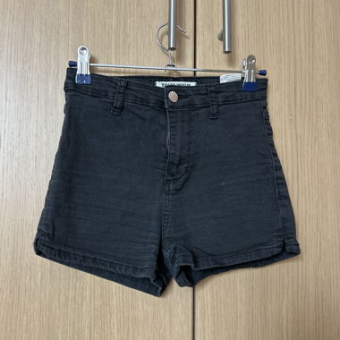 Short noir 