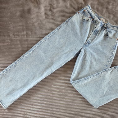 Light blue Levi's jeans