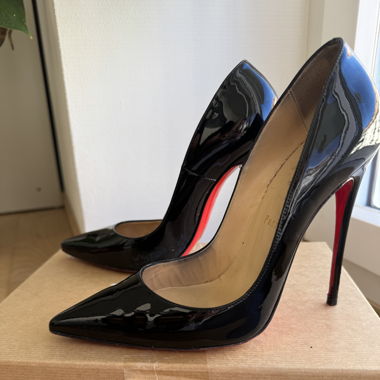 Christian Louboutin So Kate