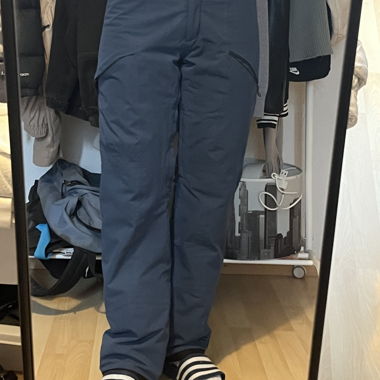 dark blue ski trousers 