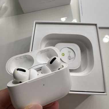 Apple AirPods Pro avec étui