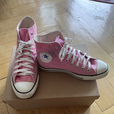 Converse Rose