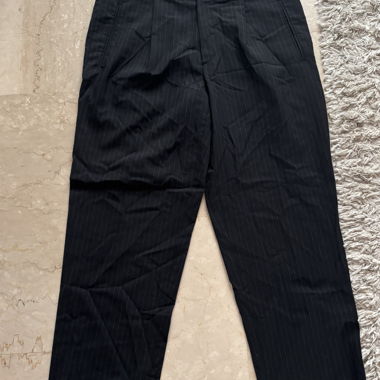 Pantaloni eleganti blu scuro con linea bianca
