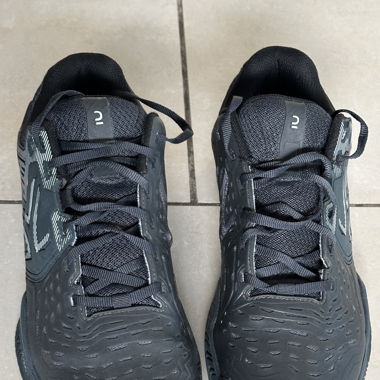 Chaussures de sport/tennis Artengo TS560 gris/noir