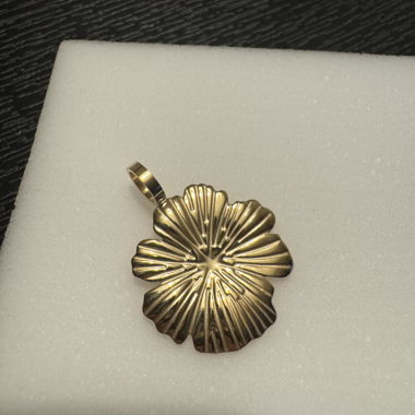 Gold-coloured Flower Pendant