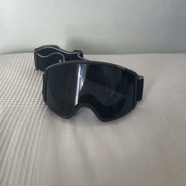 Ski goggles