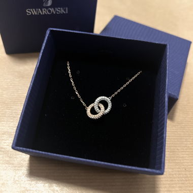 Collana Swarovski in oro rosa-argento doppio anello
