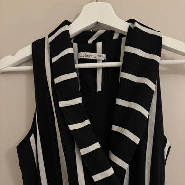Gestreifter Sommer-Jumpsuit