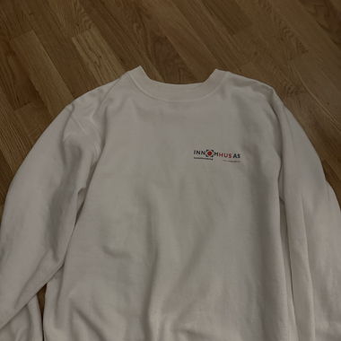White Sweatshirt 