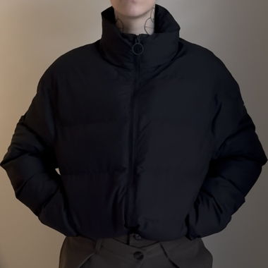 Gymshark Schwarze kurze Pufferjacke