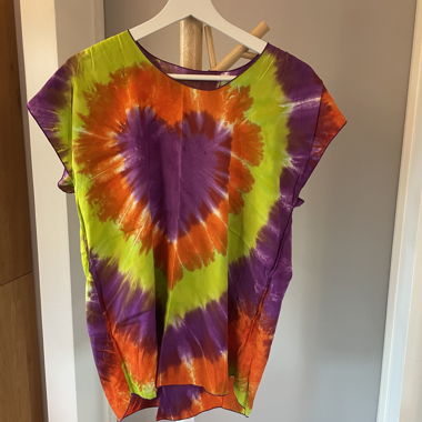 T-shirt tie-dye