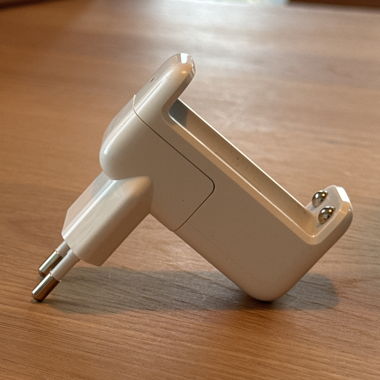 Apple Battery Charger AA