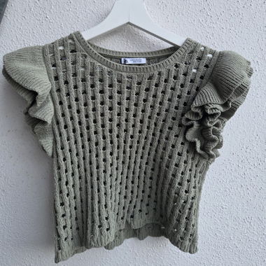 Stricktop mit Rüschen
