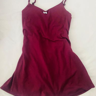 Robe bordeaux à bretelles