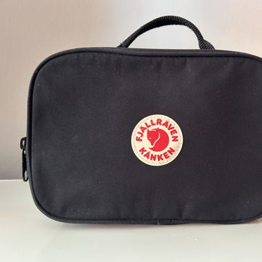 Necessaire