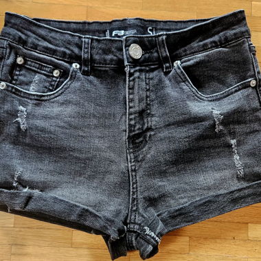 Schwarze Denim-Shorts S