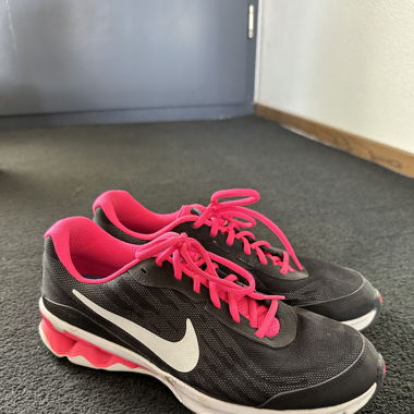 Sportschuhe
