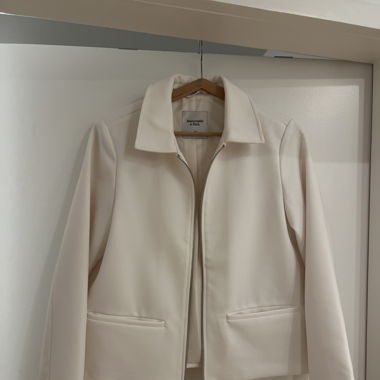 Weisse Jacke 