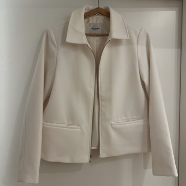 Weisse Jacke 