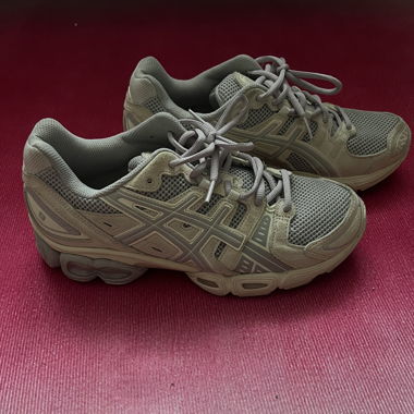 ASICS Sneakers