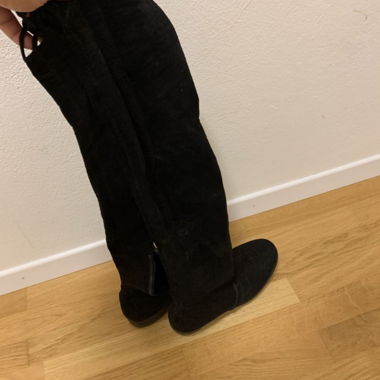 Bottes en daim noires (taille 38)