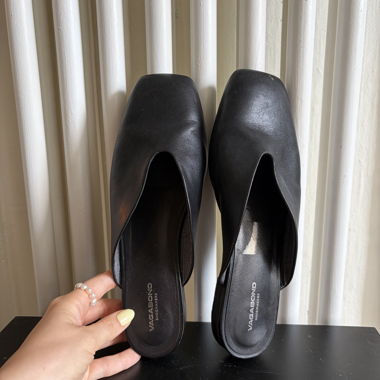 Schwarze Vagabond Mules