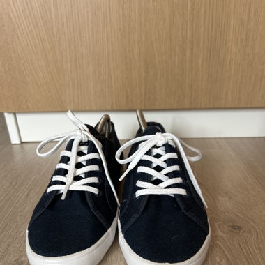 Baskets en toile bleu marine 