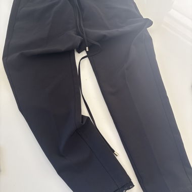 Pantalon noir à cordon