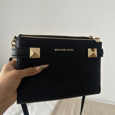 Michael Kors Umhängetasche schwarz