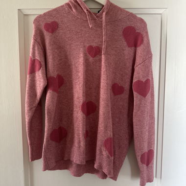 Rosa Hoodie mit Herzen