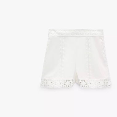 Short blanc avec motifs 