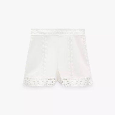 Short blanc avec motifs 