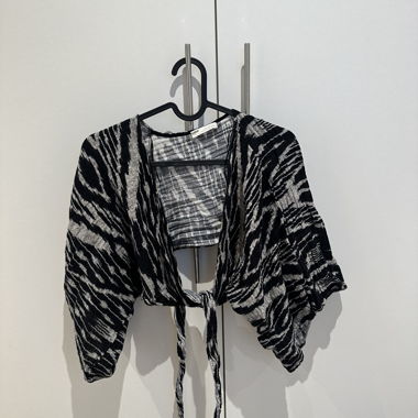 Zebra-print wrap top