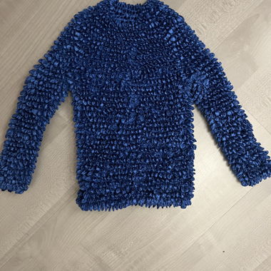 Haut bleu extensible