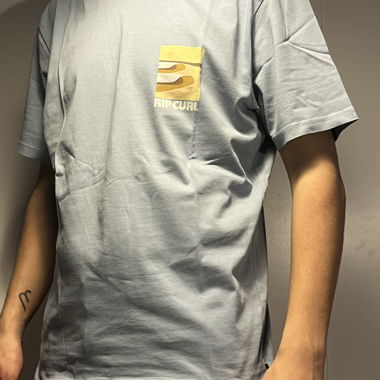 T-shirt Rip Curl blu con grafica