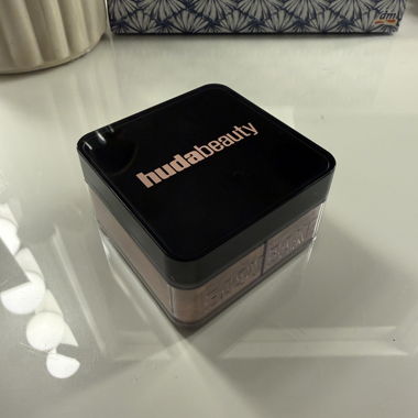 Duo di polveri Huda Beauty / Nuovo