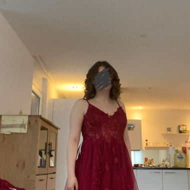 Ballkleid bordeaux-rot Tüll