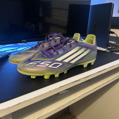 Chaussures de football Adidas F50 FG