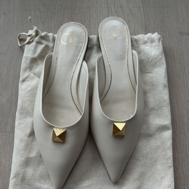 Valentino Roman rockstud flats 37.5