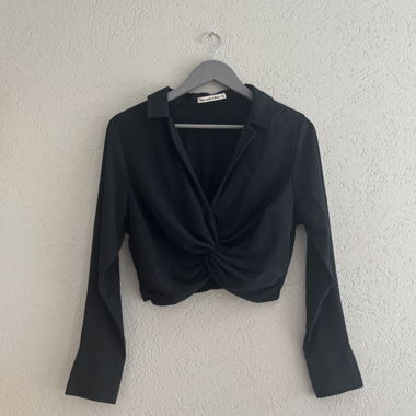 Top court noir twist Abercrombie & Fitch
