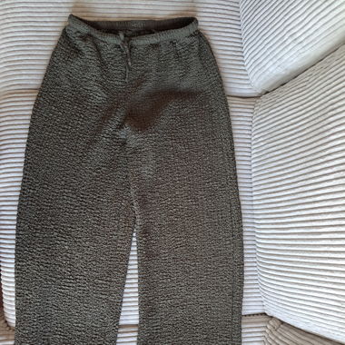 Grüne Crinkle-Hose