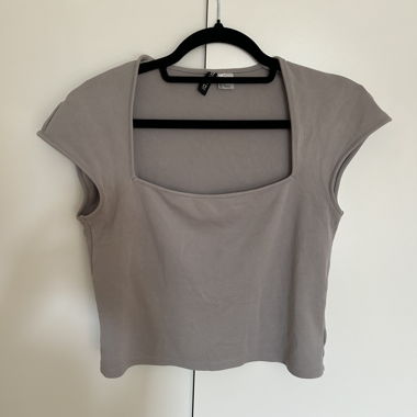 Grey square-neck crop top