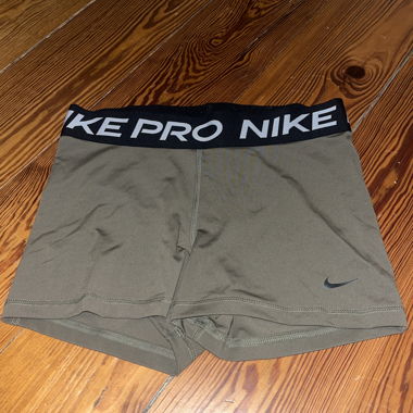 Pantaloncini Nike Pro kaki